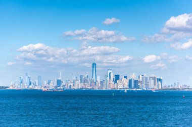 Hudson Nehri 'nden Manhattan silueti görünüyor. New York, ABD