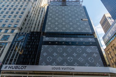 Manhattan 5. Cadde 'deki Louis Vuitton mağazası.