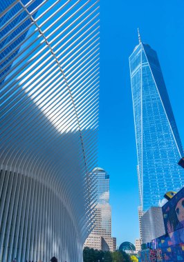 New York, ABD - 06 Ekim 2024: Aşağı Manhattan 'daki Oculus Dünya Ticaret Merkezi