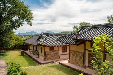 Yesan, Kore - 10 Eylül 2022 Chusa Hanedanı Kim Jeong-hui, Kore geleneksel evi