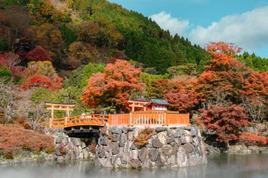 Japonya, Osaka, Minoh 'taki Katsuo-ji Tapınağı' nın Sonbaharı
