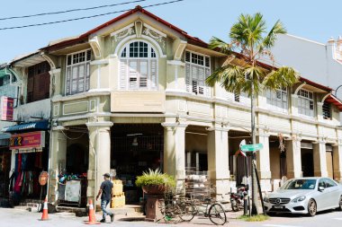 Penang, Malezya - 5 Temmuz 2023: Georgetown Heritage area street retro style building