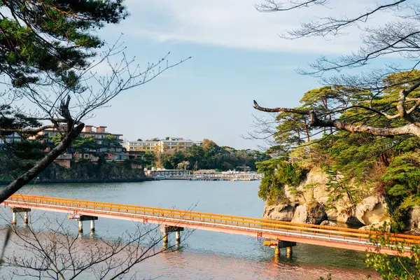 松島湾と福浦島 宮城の福倉橋について — ストック写真