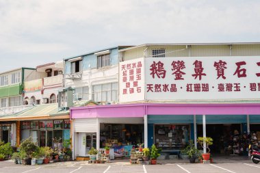 Kenting, Tayvan - 14 Mart 2023: Eluanbi Park hediyelik eşya dükkanı