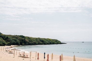 Kenting, Tayvan 'da küçük plaj ve şemsiye.