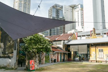 Penang, Malezya - 6 Temmuz 2023: Georgetown Hin Otobüs Deposu Kafe Caddesi