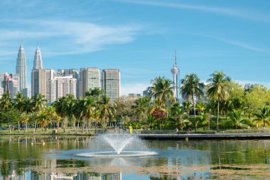 Taman Tasik Titiwangsa Parkı ve Kuala Lumpur, Malezya şehir manzarası