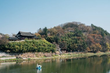 Yeongnamnu geleneksel pavyonu ve Miryang Nehri, Kore