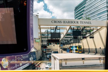 Hong Kong - 18 Eylül 2023: Liman Tüneli Yolu