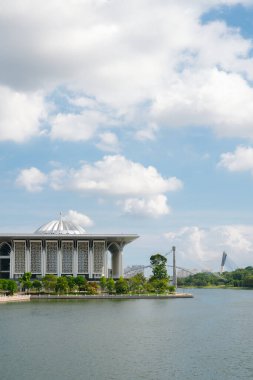 Demir Cami Tuanku Mizan Zainal Abidin Putrajaya, Malezya 'da