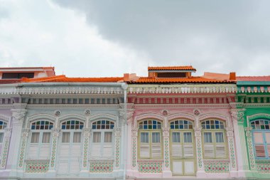 Singapur 'da Koon Seng Yolu' ndaki renkli Peranakan geleneksel evi