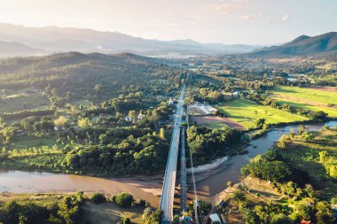 Pai Bölgesi 'nde akşam yeşil pirinç tarlaları