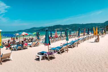 Plaj ve açık deniz tropikal adada