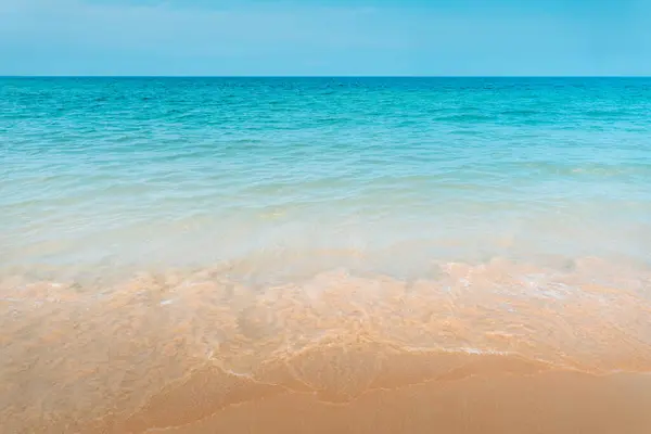 晴れた日のビーチ — ストック写真