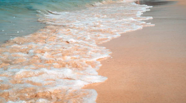 Пляж Море Небо Солнечный День — стоковое фото
