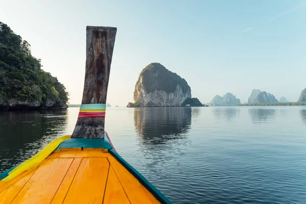 Långstjärtade Båtturer Till Öarna Och Vikar Phang Nga — Stockfoto