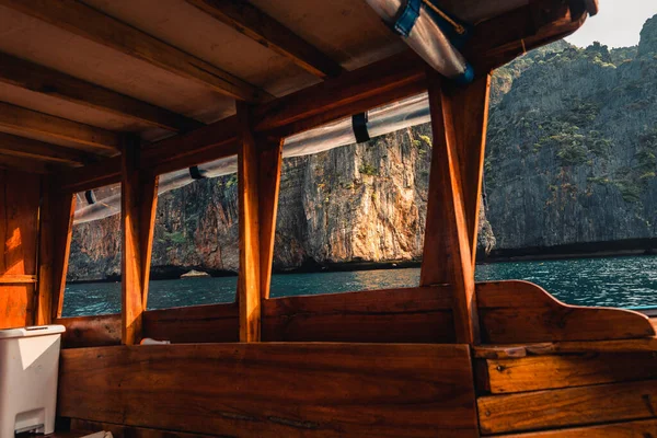 Reisen Sie Mit Dem Langschwanzboot Auf Den Phi Phi Inseln — Stockfoto