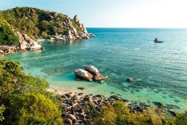Sahil, körfez ve kayalar Koh Tao, Tayland