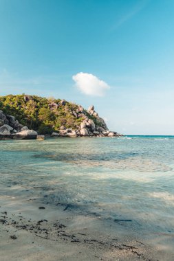 Sahil, körfez ve kayalar Koh Tao, Tayland