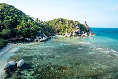 Sahil, körfez ve kayalar Koh Tao, Tayland