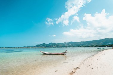 Tropikal adada beyaz plaj, plajlar ve dinlenecek yerler