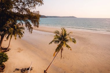 Akşamları plaj ve deniz manzaralı, koh kood