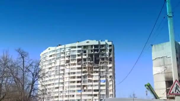 Чернігів Україна Березня 2022 Руйнування Стіні Багатоповерхового Будинку Після Артилерійський — стокове відео