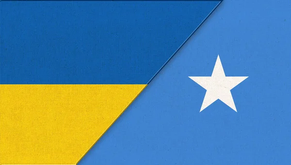 우크라이나 국기와 소말리아 종으로 이루어져 우크라이나와 소말리아의 우크라이나와 소말리아의 관계입니다 — 스톡 사진