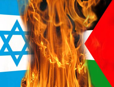 İsrail Filistin çatışması. Filistin ve İsrail bayrağı alevler içinde yanıyor. Filistin 'in bayrakları kumaş yüzeyinde yanıyor. İsrail ve Filistin arasındaki savaş. Asya ülkelerinin ulusal bayrakları