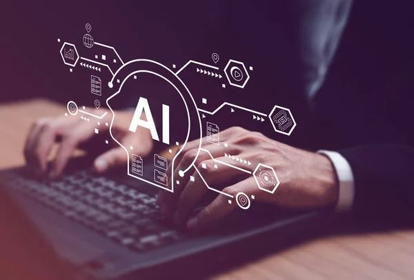 İşadamı, arayüz üzerinde Yapay Zeka (Yapay Zeka) ve kodlama yazılım geliştirme ve ağ bağlantısını senkronize etme, IoT, yenilikçi