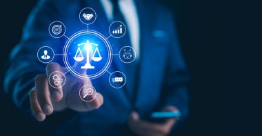İş ahlakı kavramı. Al etik ya da Al Law konsepti. Etik yapay zeka kodları geliştiriyorum. Uyum, düzenleme, standart, iş politikası ve sorumluluk. Makine öğrenme algoritmaları.