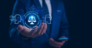 Al etik ya da Al Law konsepti. Etik yapay zeka kodları geliştiriyorum. Uyum, düzenleme, standart, iş politikası ve makine öğrenme algoritmalarında istenmeyen önyargılara karşı koruma.