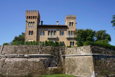 Treviso, Veneto, İtalya 'daki tarihi binaların dışında.