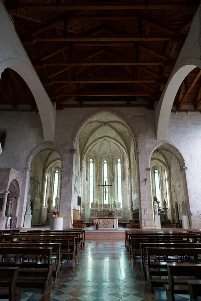 Wnętrze Średniowiecznej Katedry Venzone Prowincja Udine Friuli Wenecja Julijska Włochy — Zdjęcie stockowe