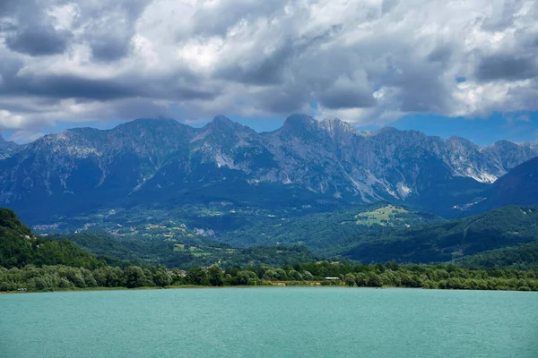 Jezioro Santa Croce Prowincji Belluno Wenecja Euganejska Włochy — Zdjęcie stockowe