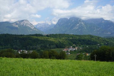 Villiago ve Sedico yakınlarındaki Belluno, Veneto, İtalya 'da yaz mevsiminde.