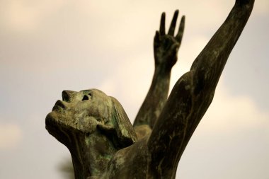 Cimitero Monumentale, Milano, Lombardy, İtalya 'daki tarihi mezarlık. bir mezar
