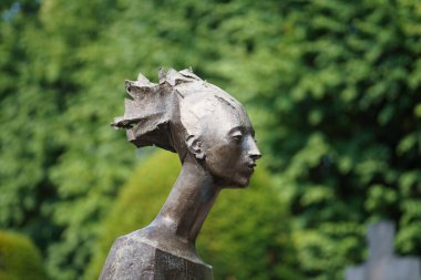 Cimitero Monumentale, Milano, Lombardy, İtalya 'daki tarihi mezarlık. bir mezar