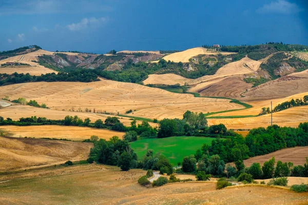 意大利托斯卡纳省Asciano附近Val Orcia的夏季风景 — 图库照片