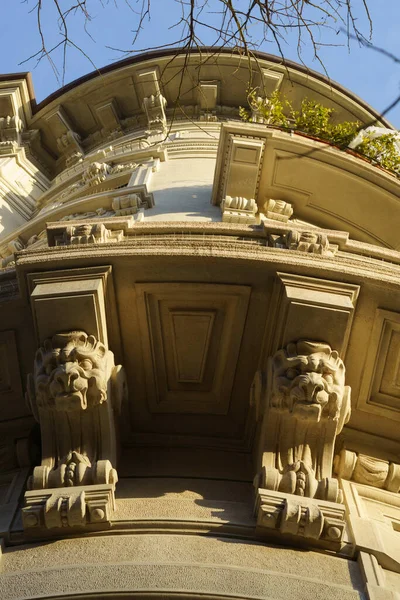 Стара Житлова Будівля Вздовж Альберто Джуссано Мілані Ломбардія Італія — стокове фото