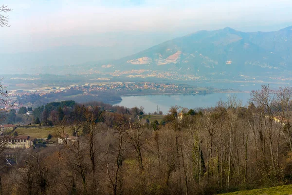 Uitzicht Het Annone Meer Vanaf Colle Brianza Lombardije Italië Winter — Stockfoto