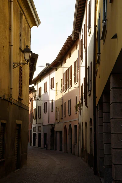 Una Antigua Calle Oggiono Provincia Lecco Lombardía Italia — Foto de Stock