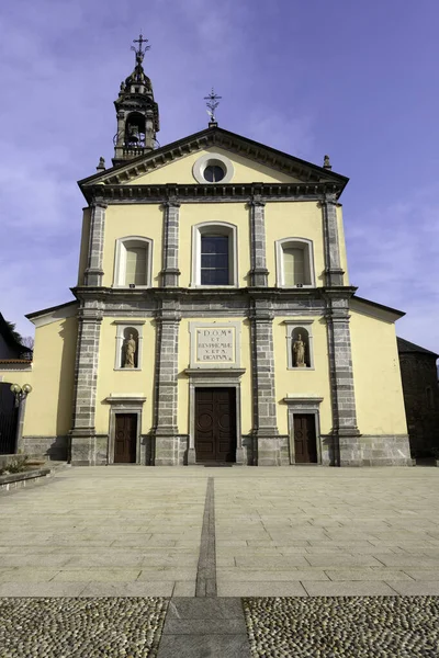 Εξωτερικό Της Ιστορικής Εκκλησίας Του Sant Eufemia Στο Oggiono Επαρχία — Φωτογραφία Αρχείου