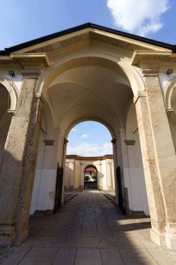 Tarihi Certosa di Garegnano 'nun dışı Milano, Lombardy, İtalya