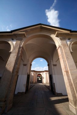 Tarihi Certosa di Garegnano 'nun dışı Milano, Lombardy, İtalya