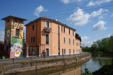 Milano, Lombardiya, İtalya 'daki Martesana Kanalı yakınlarındaki tarihi ev