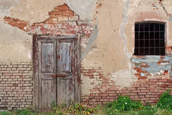 stock image Old abandoned house at Montesano (Filighera), Pavia province, Lombardy, Italy