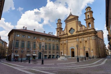 Mariano Dellepiane tarihi meydanı Novi Ligure, Alessandria ili, Piedmont, İtalya