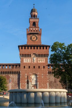 Ortaçağ Castello Sforzesco 'sunun dışı, Milano, Lombardy, İtalya kalesi.