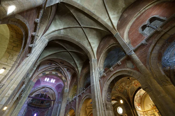 Pavia, Lombardy, İtalya 'daki ortaçağ San Michele Maggiore kilisesi.